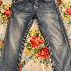 EUC Rock Revival Easy Crop jeans size 27 light wash.